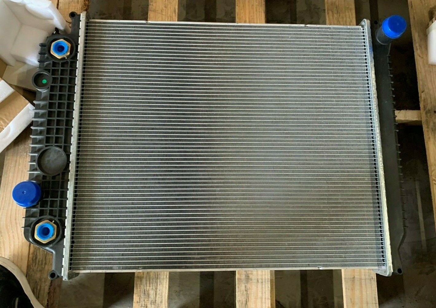 Freightliner Radiator Ptr - Sterling-thomas Bus With Oil Cooler